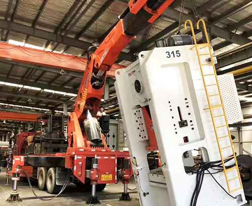 六弓乡附近随车吊出租，轻松解决运输难题